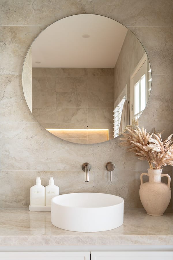 Карнизы для штор: виды и крепление